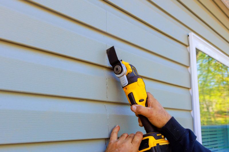 Experienced Siding Technician